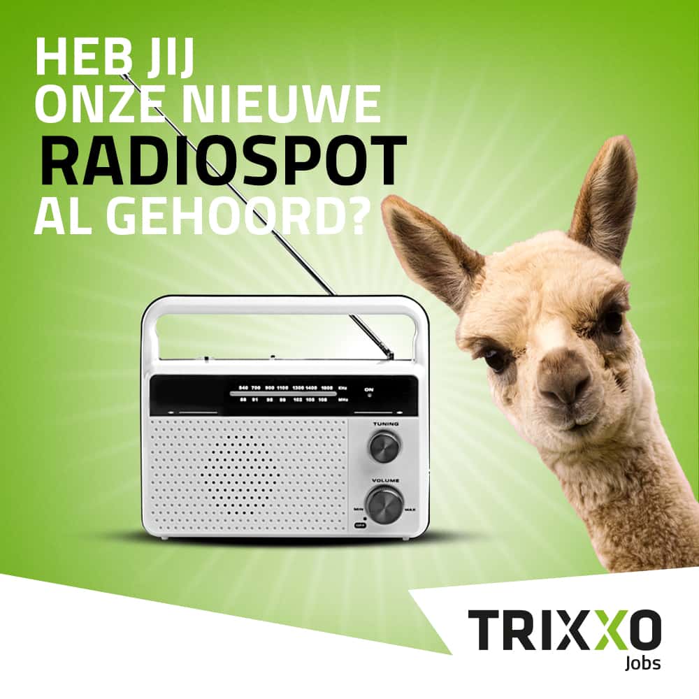 Afbeelding van een radio en de kop van een lama